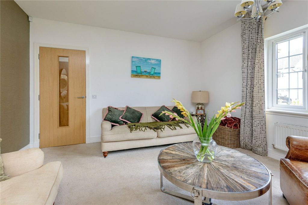 5 bed detached house for sale3 Sim Forth, North Berwick, East Lothian EH39 photo 5