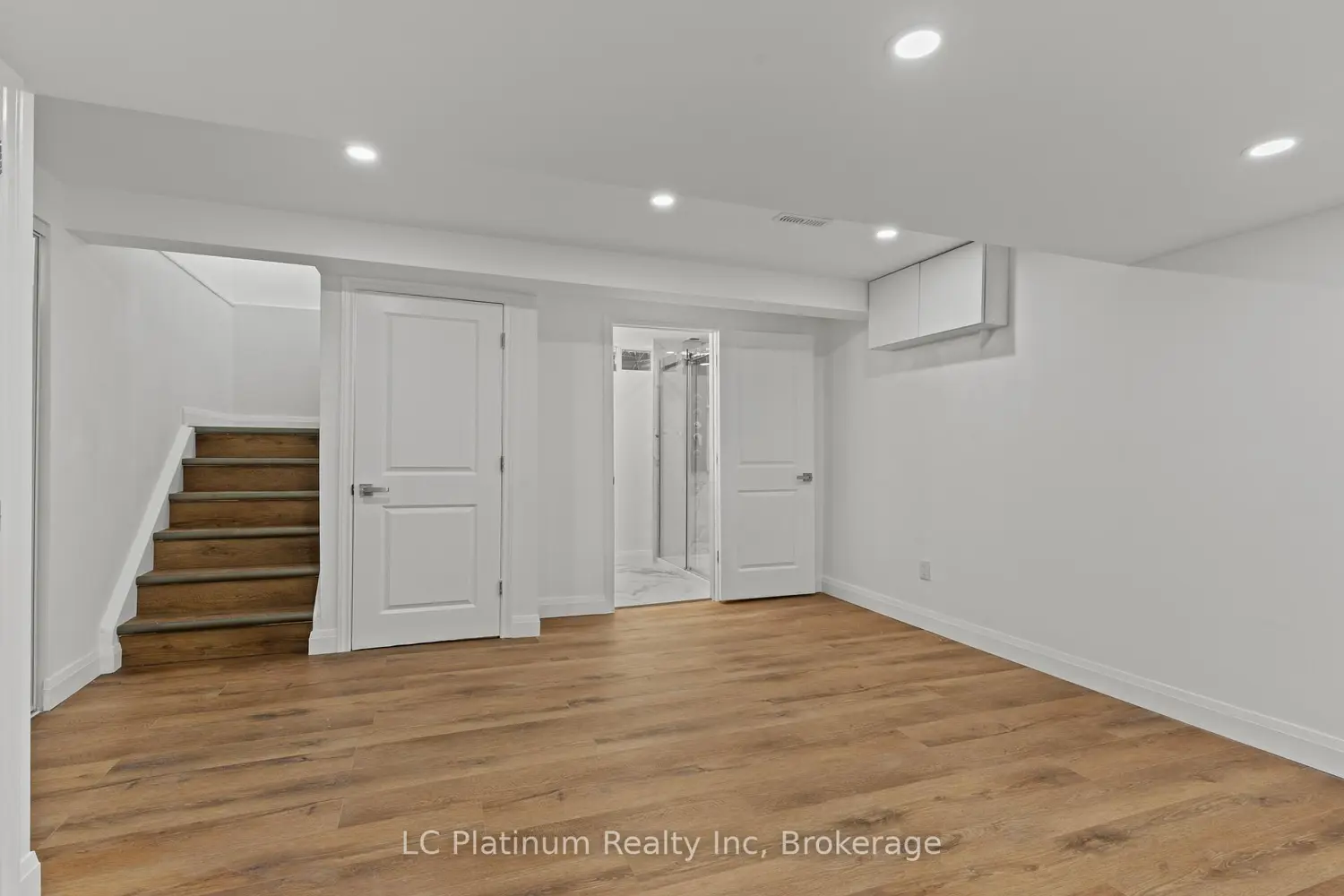 Additional image 20 of 302 Vine Street 29