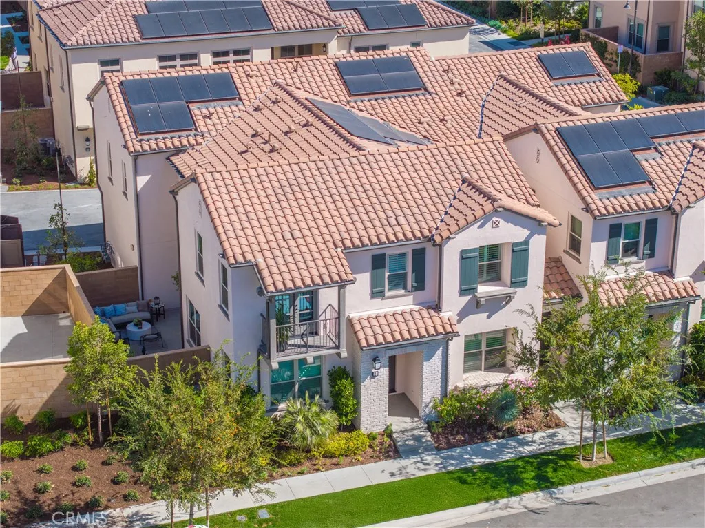 124 Sunnyside, Irvine, CA 92618