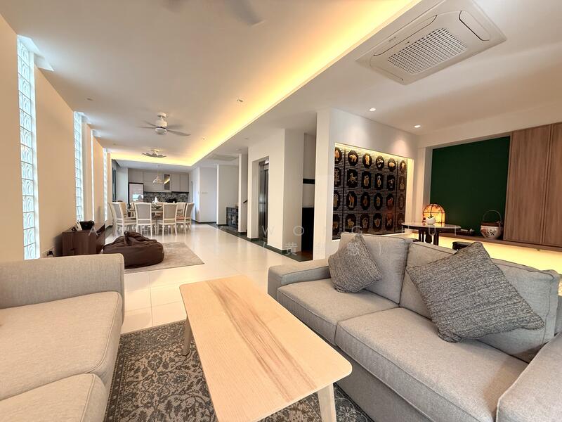 Modern 3.5+ basement Storey Corner-T @ Teacher's Housing Estate Upper Thomson Springleaf Lentor CHIJ