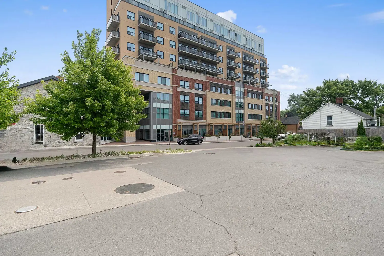 652 Princess Street 441