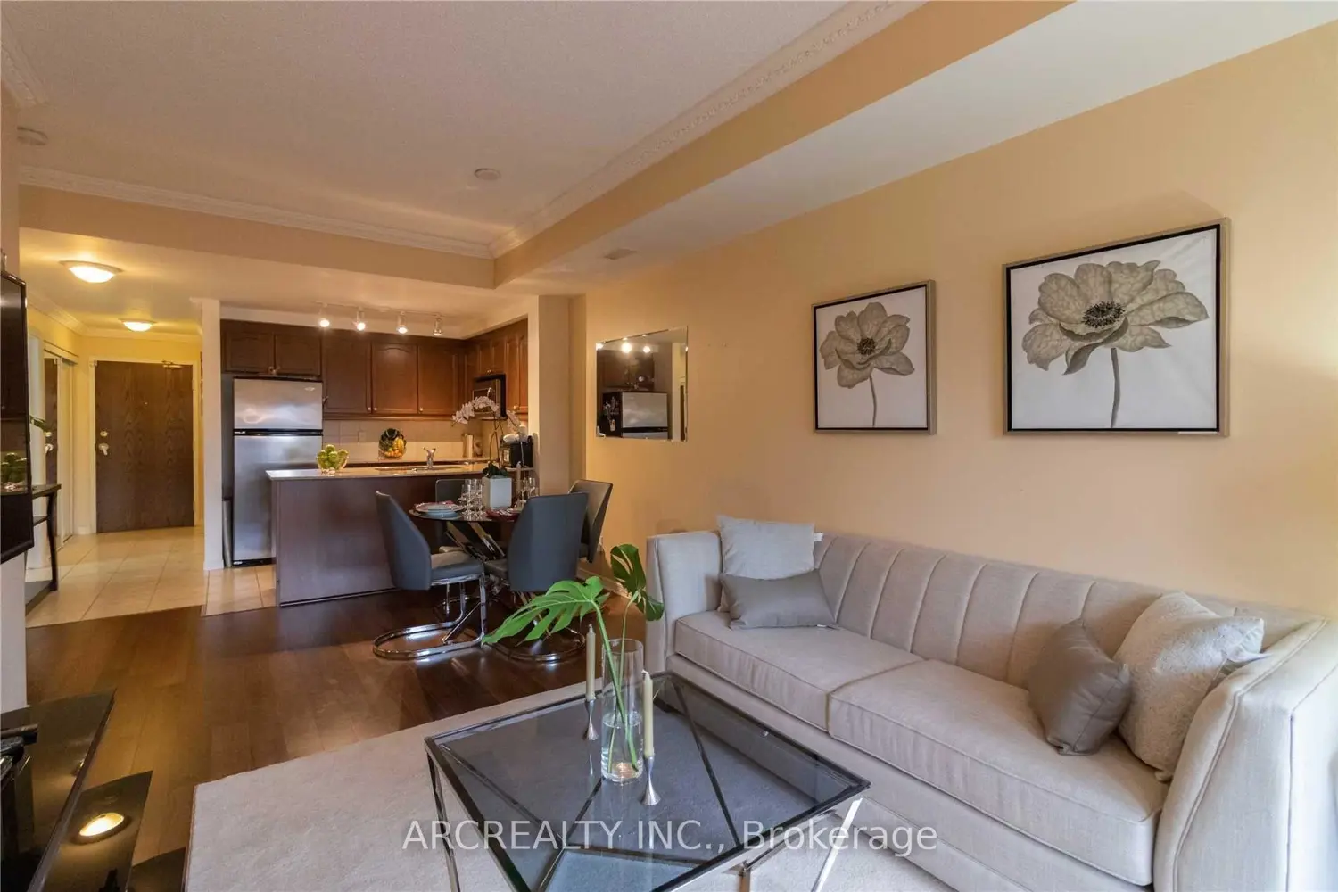 Additional image 8 of 8 Maison Parc Court 313