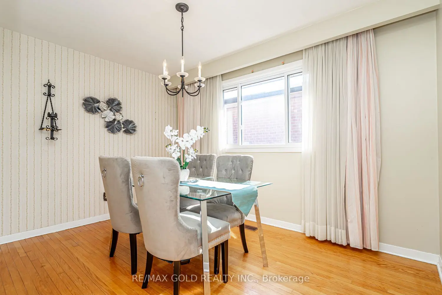 Additional image 7 of 11 Edgebrook Crescent