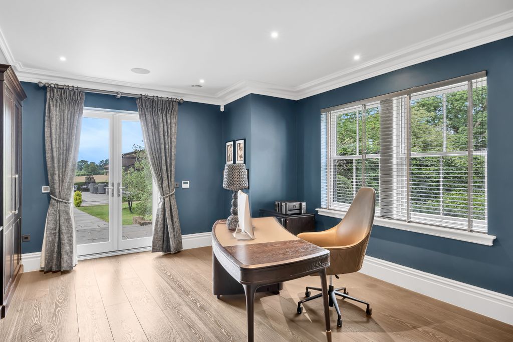 Additional image 8 of 9 bed detached house for saleStubbs Hill, Bracknell RG42