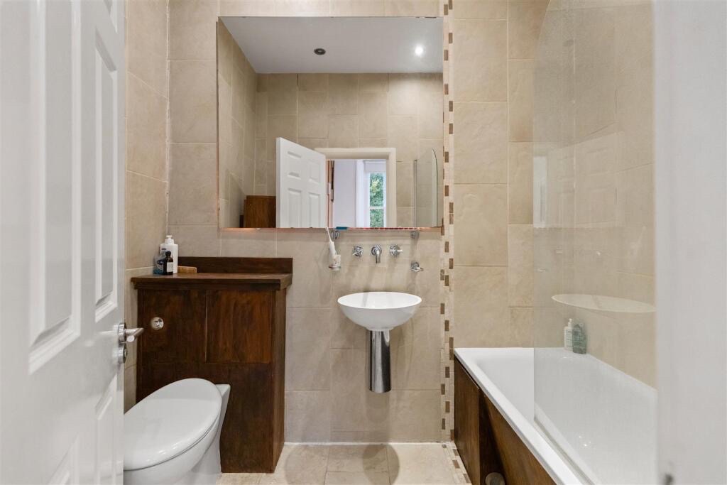 Additional image 5 of 2 Bed Flat, Fellows Road, NW3, N1 7GU