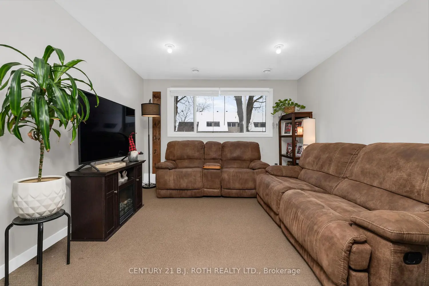 Additional image 11 of 440 Barrie Road