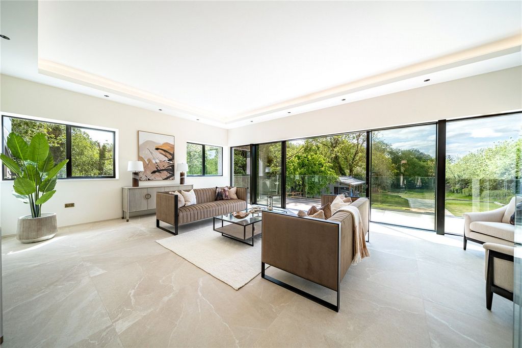 5 bed detached house for saleClements Gate, Diseworth, Derby, Leicestershire DE74 photo 3