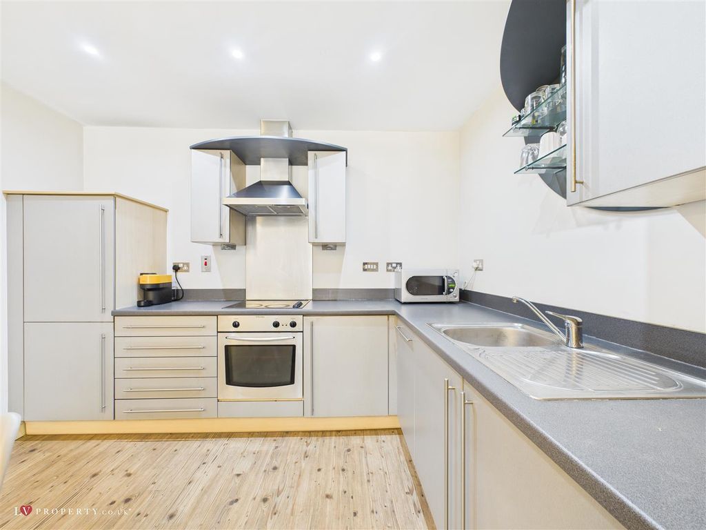 Additional image 5 of 2 bed flat for saleNewhall Hill, Birmingham, West Midlands B1