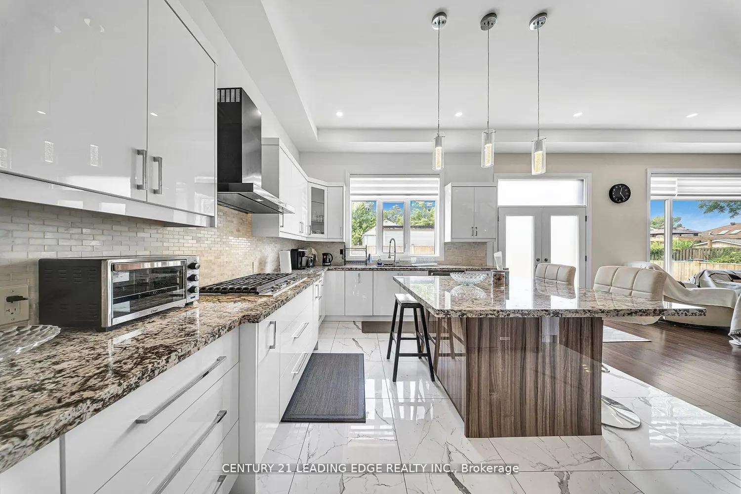 Additional image 6 of 736 Hillview Crescent