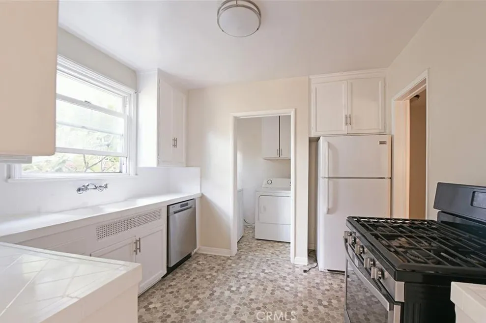 Additional image 18 of 11061 ohio Avenue, Los Angeles, CA 90025