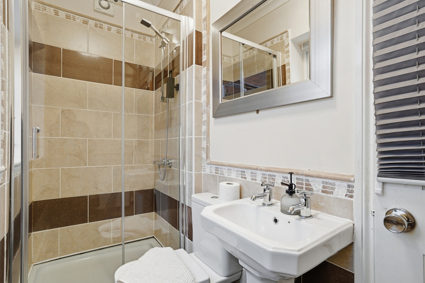 Additional image 22 of Studio Flat, South Road, B18, B18 6BB