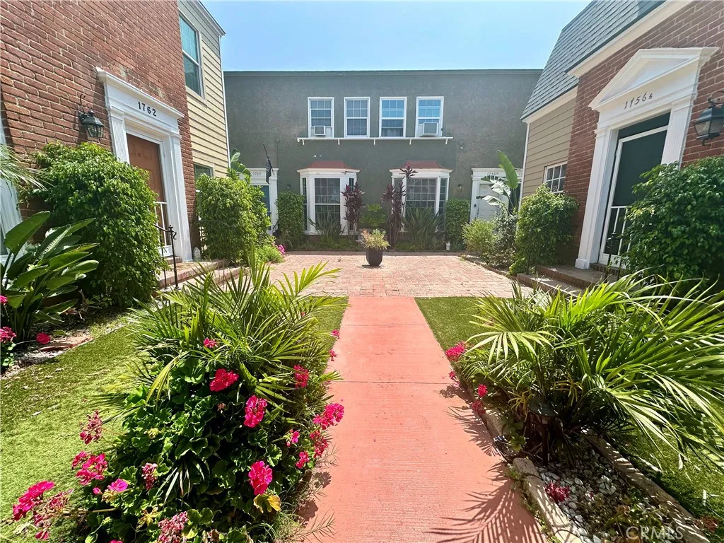 1760 N Las Palmas Avenue, Los Angeles, CA 90028