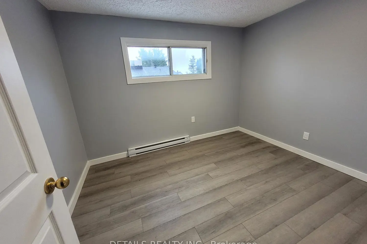 Additional image 11 of 4559 Ste Catherine Street