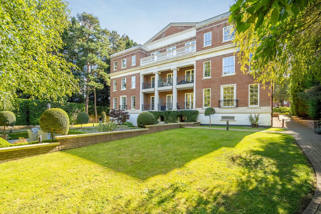 Additional image 16 of 3 bed flat for saleEsher Park Avenue, Esher KT10