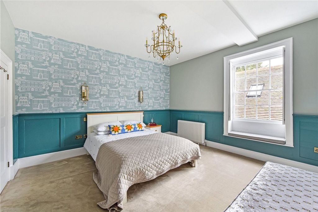 Additional image 18 of 3 bed flat for saleNorth Street, Chichester PO19
