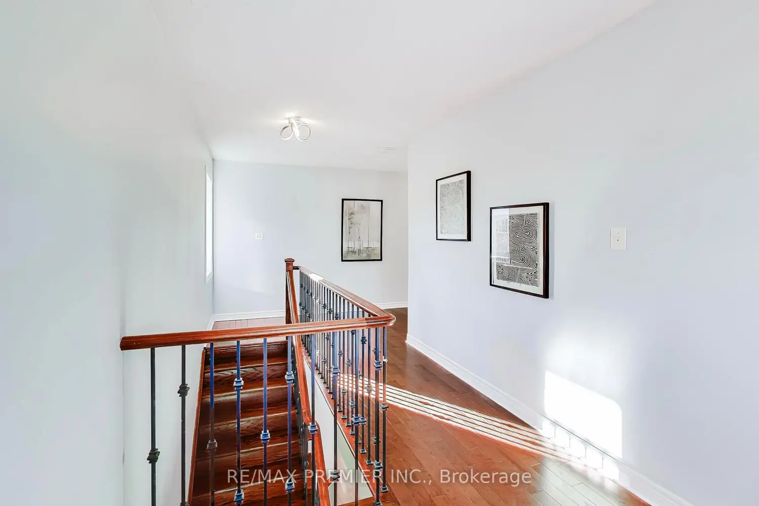 Additional image 9 of 135 Richard Coulson Crescent