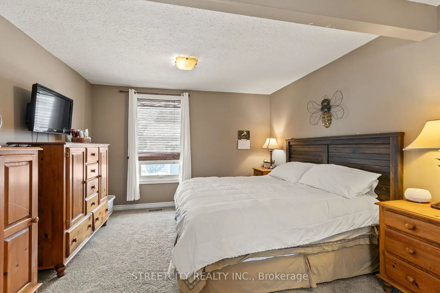 Additional image 10 of 2632 Catherine Street