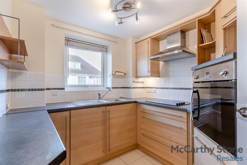 Additional image 5 of 2 bed flat for saleMiddleton Court, Picton Avenue, Porthcawl CF36