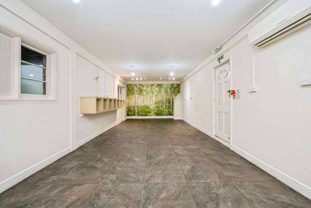 Additional image 38 of Studio for saleMidland Road, Bedford, Bedfordshire MK40