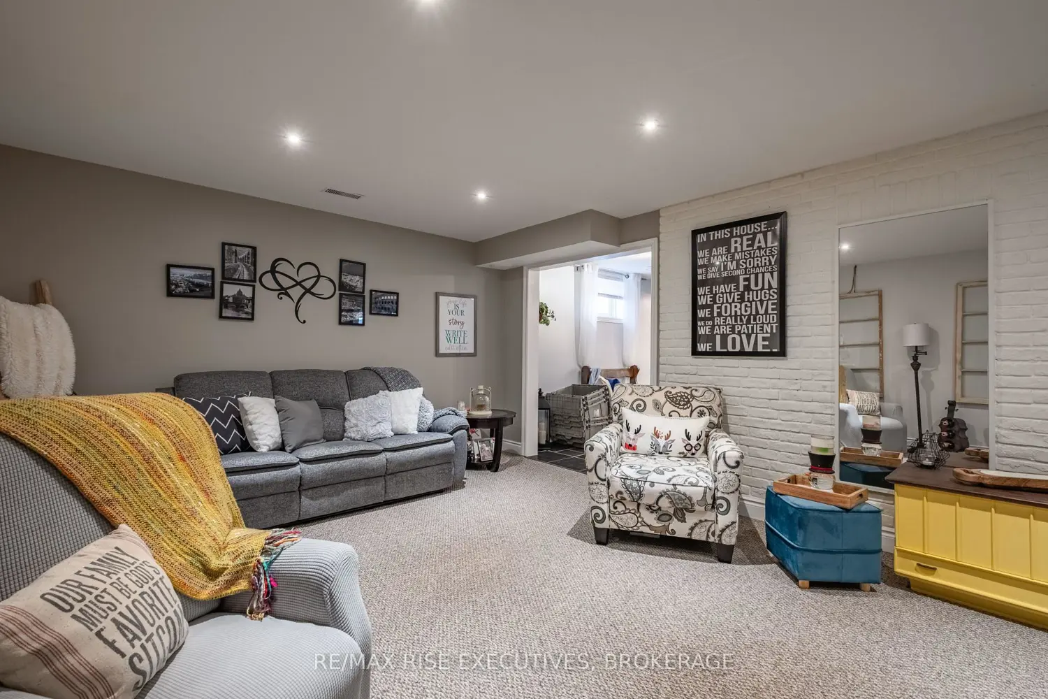 Additional image 9 of 1388 Ottawa Street