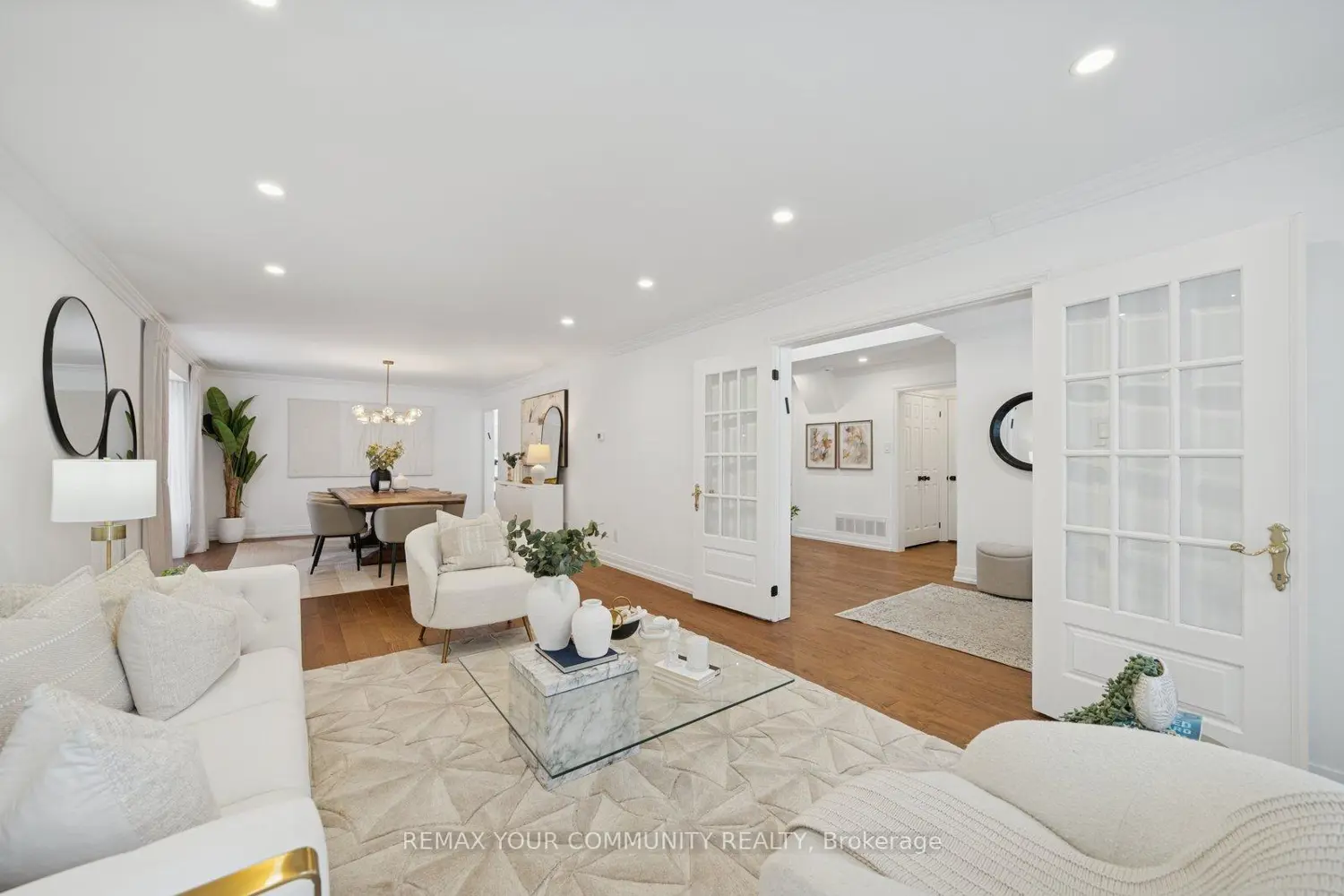 139 Franklin Avenue photo 3
