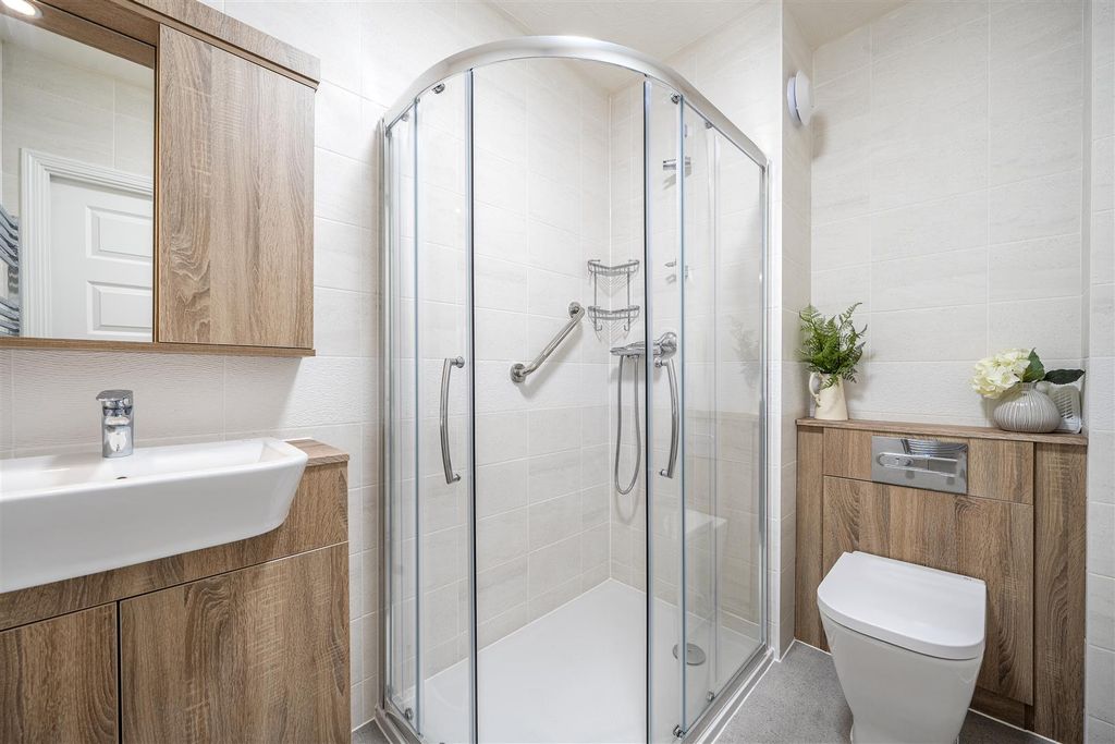 Additional image 9 of 1 bed flat for saleReedham Road, Burnham SL1