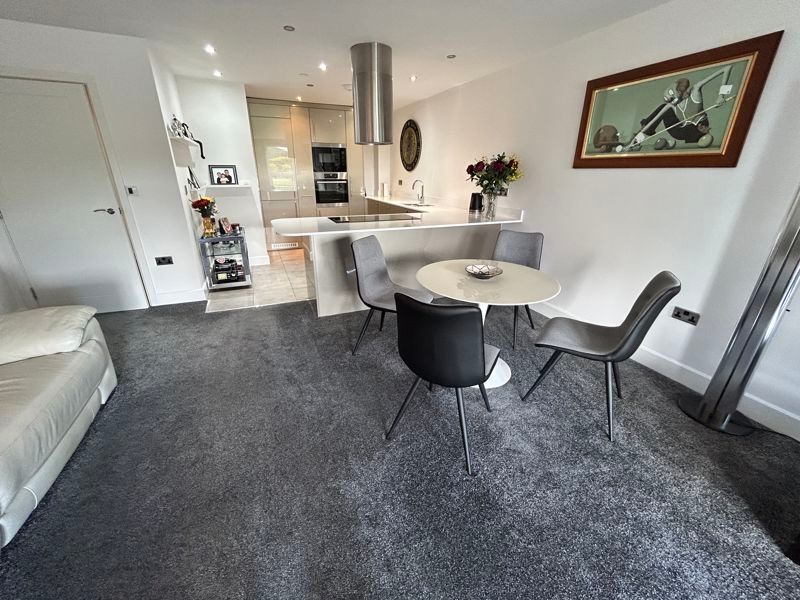 Additional image 8 of 3 bed flat for sale35 Pwllycrochan Avenue, Colwyn Bay LL29