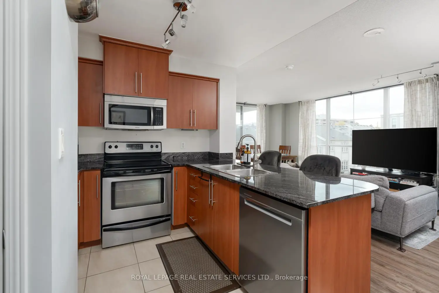 Additional image 3 of 8 Rosebank Drive 2E