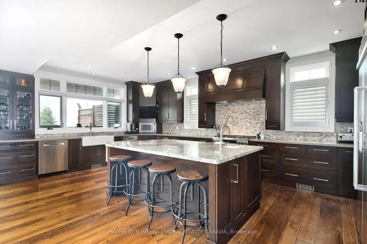 Additional image 6 of 156 Bartlett Boulevard