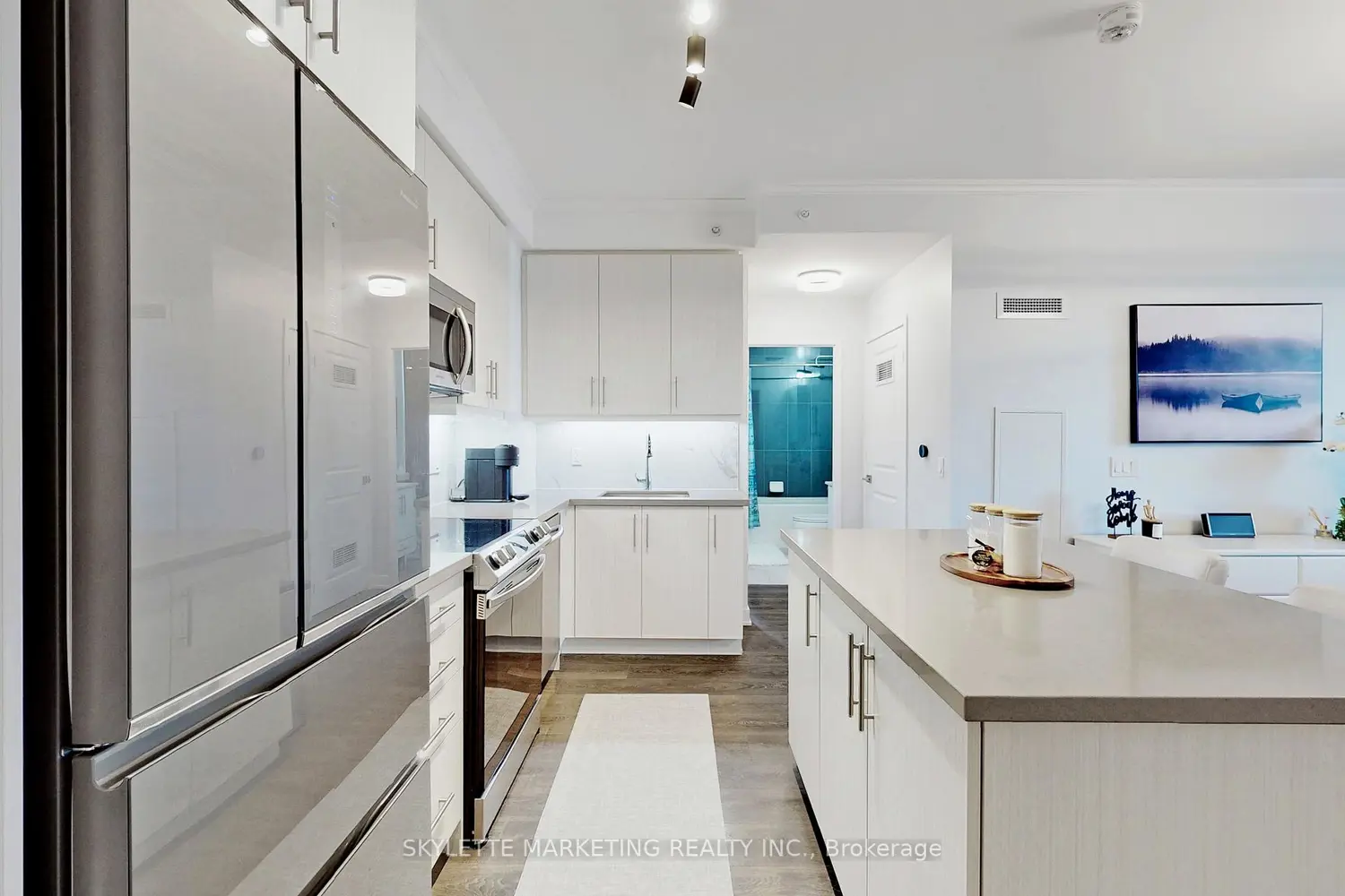 Additional image 9 of 75 Oneida Crescent 410