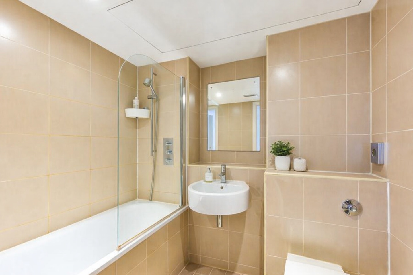 Additional image 8 of 2 Bed Flat, Falcon Wharf, SW11, N1 7GU