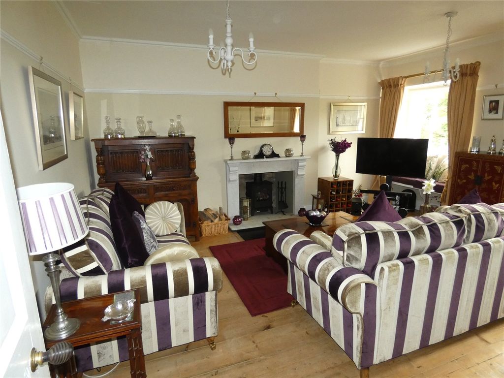 Additional image 2 of 3 bed flat for saleThe Square, Buxton, Derbyshire SK17
