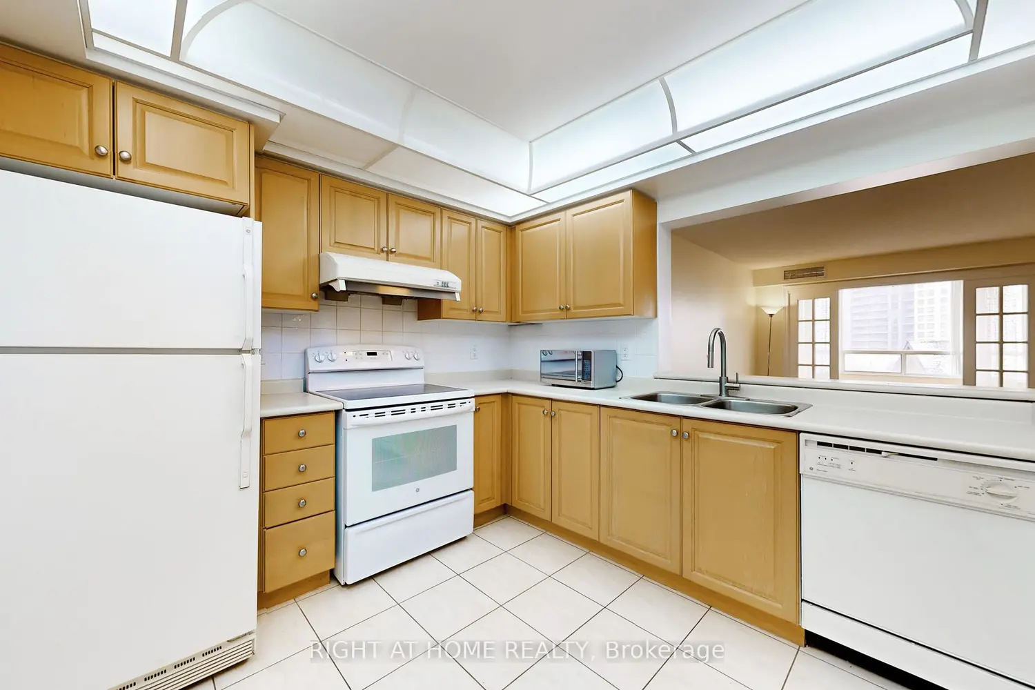 Additional image 10 of 228 Bonis Avenue 608