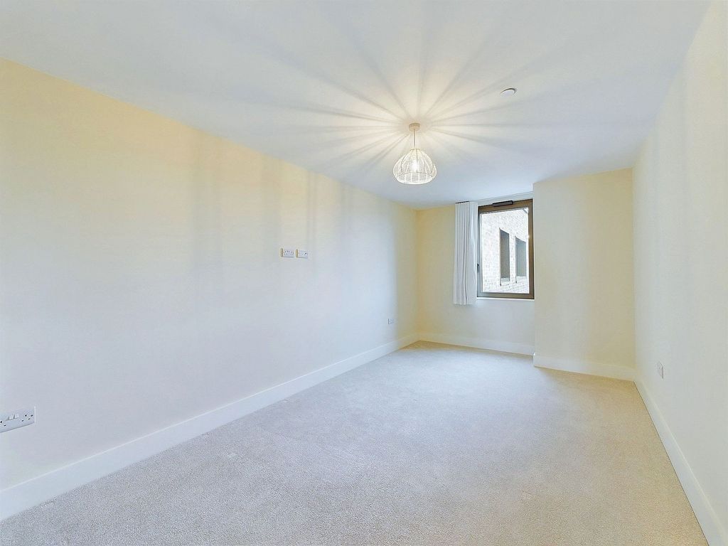 Additional image 16 of 3 bed flat for saleCalista, 26 West Parade, Worthing BN11