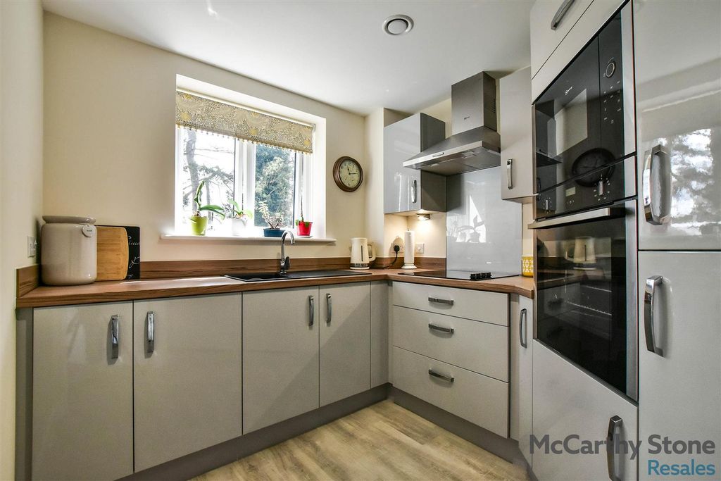 Additional image 7 of 2 bed flat for saleNorthwich Road, Knutsford, Cheshire WA16