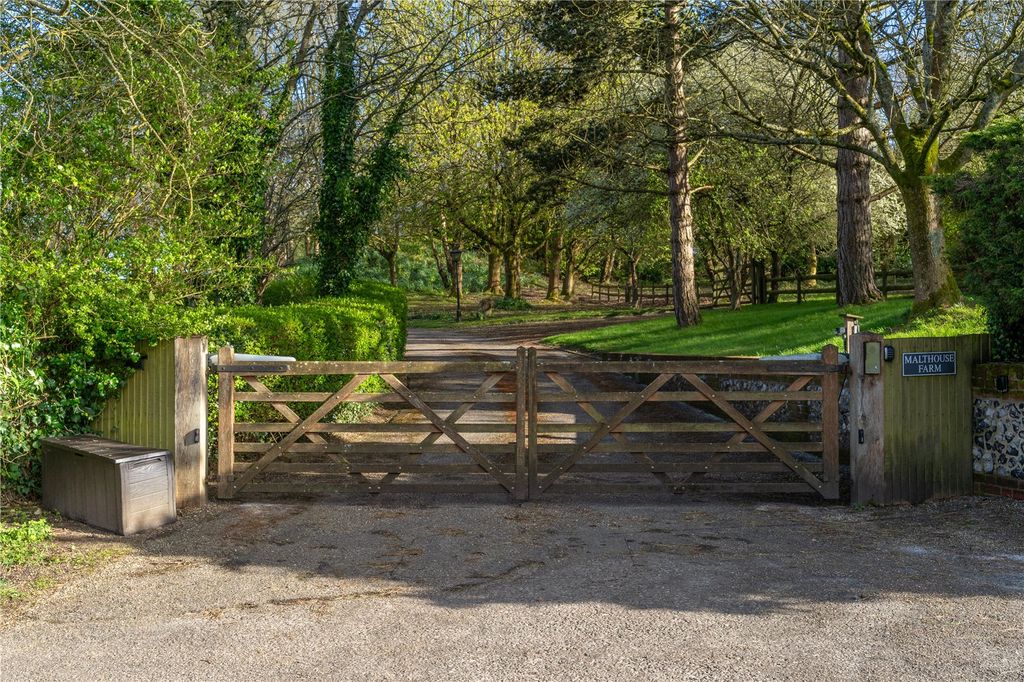 Additional image 5 of 5 bed detached house for saleBrightwalton, Newbury, Berkshire RG20