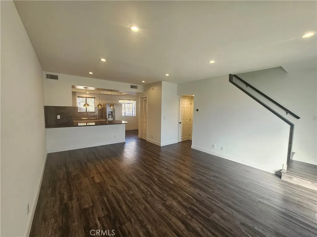 Additional image 35 of 15125 Nordhoff St, North Hills, CA 91343