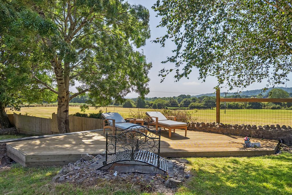 6 bed country house for saleHeol Hir, Cardiff CF14