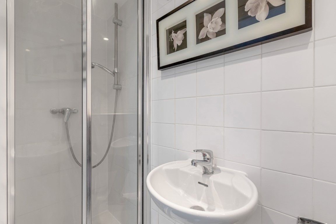 Additional image 9 of Studio Flat, Fitzjohns Avenue, NW3, N1 7GU