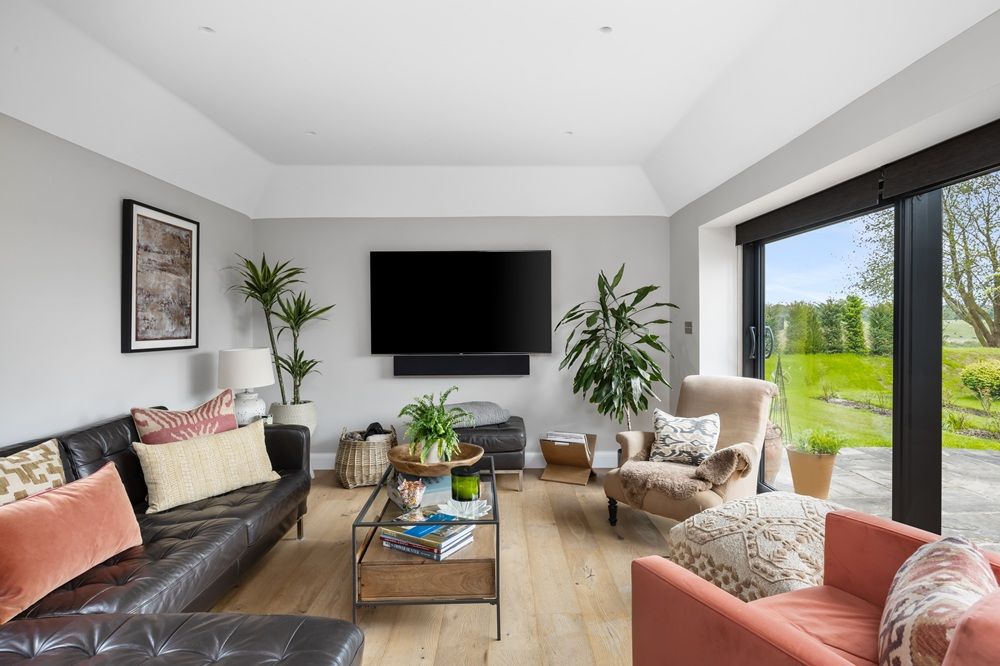 Additional image 6 of 7 bed detached house for saleGrouse Road, Horsham RH13