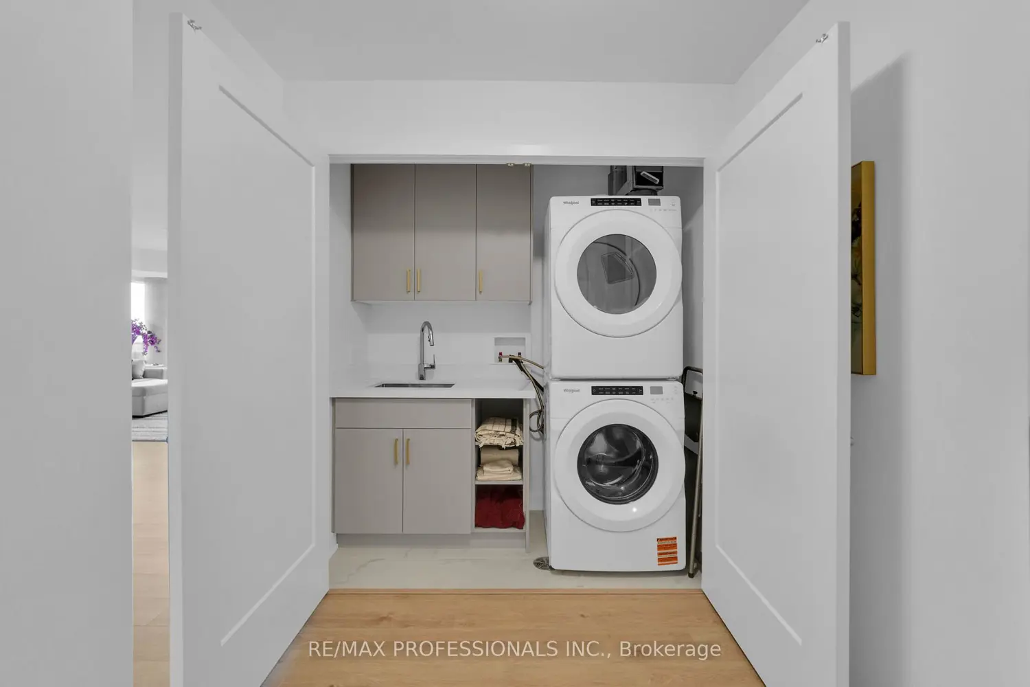 Additional image 4 of 1035 Southdown Road 1402