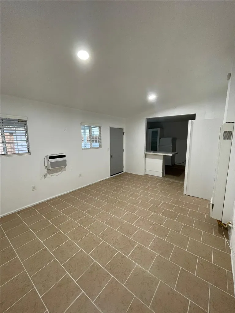 Additional image 18 of 369 E Avenue R4, Palmdale, CA 93550