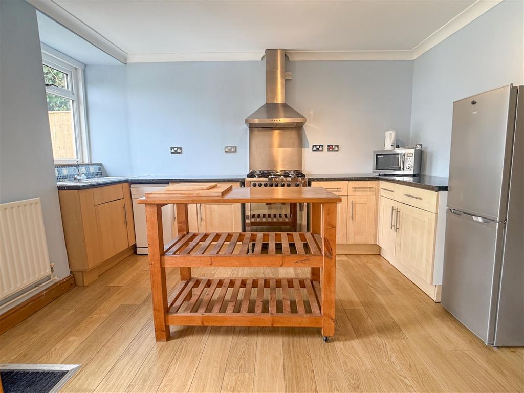 Additional image 18 of 2 bed flat for saleLangland Road, Mumbles SA3
