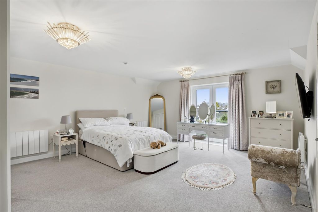 Additional image 12 of 3 bed flat for saleBradford Road, Menston LS29