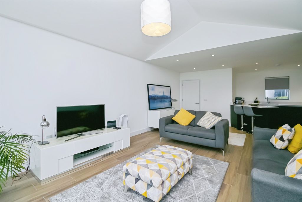 Additional image 5 of 2 bed flat for saleSlon Lane, Ogmore-By-Sea, Vale Of Glamorgan CF32