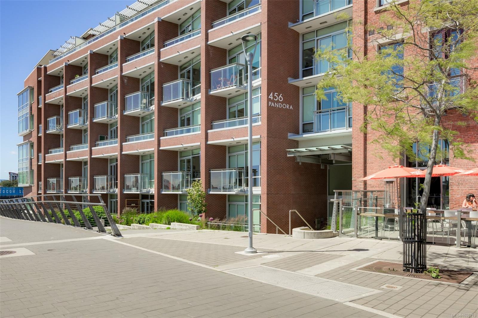 213-456 Pandora Avenue, Victoria, BC, V8W 0E3