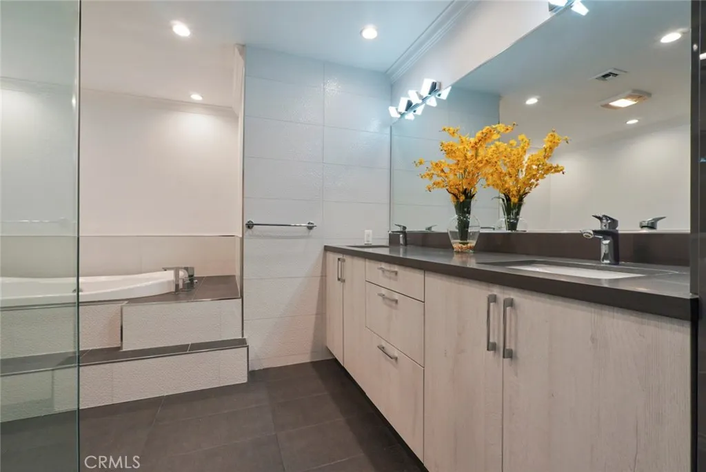 Additional image 60 of 3381 Oakmont View Drive, Glendale, CA 91208