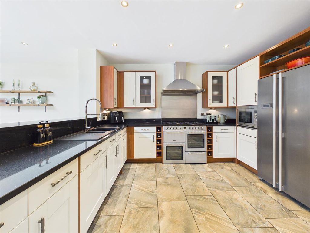 Additional image 23 of 5 bed detached house for saleSanderling Way, Porthcawl CF36