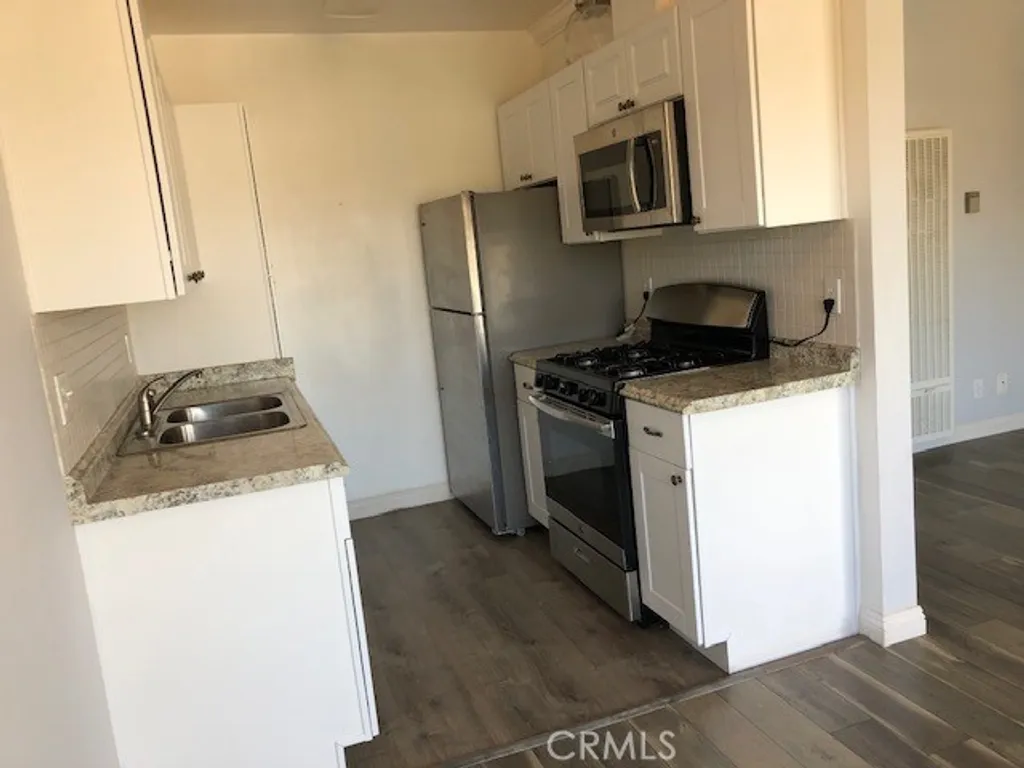 Additional image 12 of 1950 Cloverfield Boulevard Unit 15, Santa Monica, CA 90404