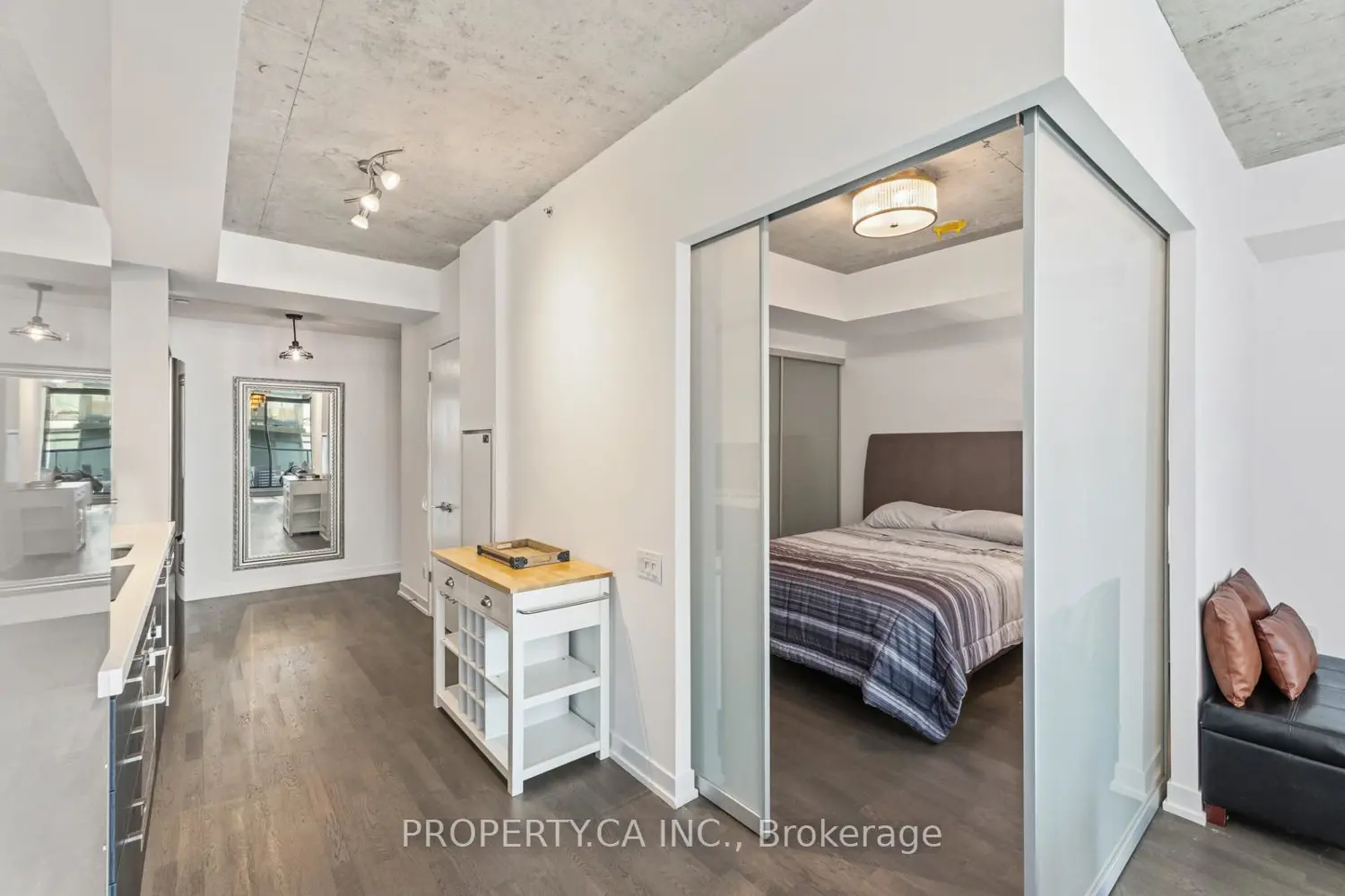 Additional image 9 of 560 King Street 623